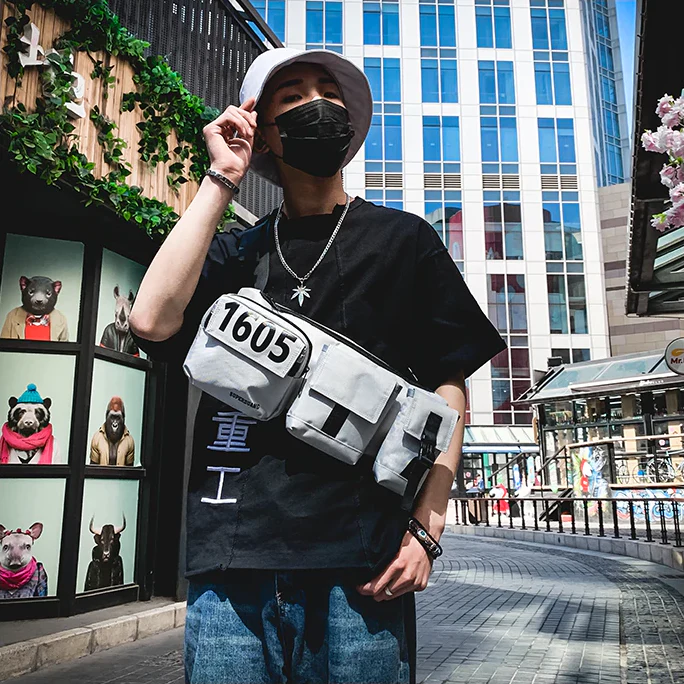 "1605" Sacoche Streetwear Blanc - URB1™ – Image 7